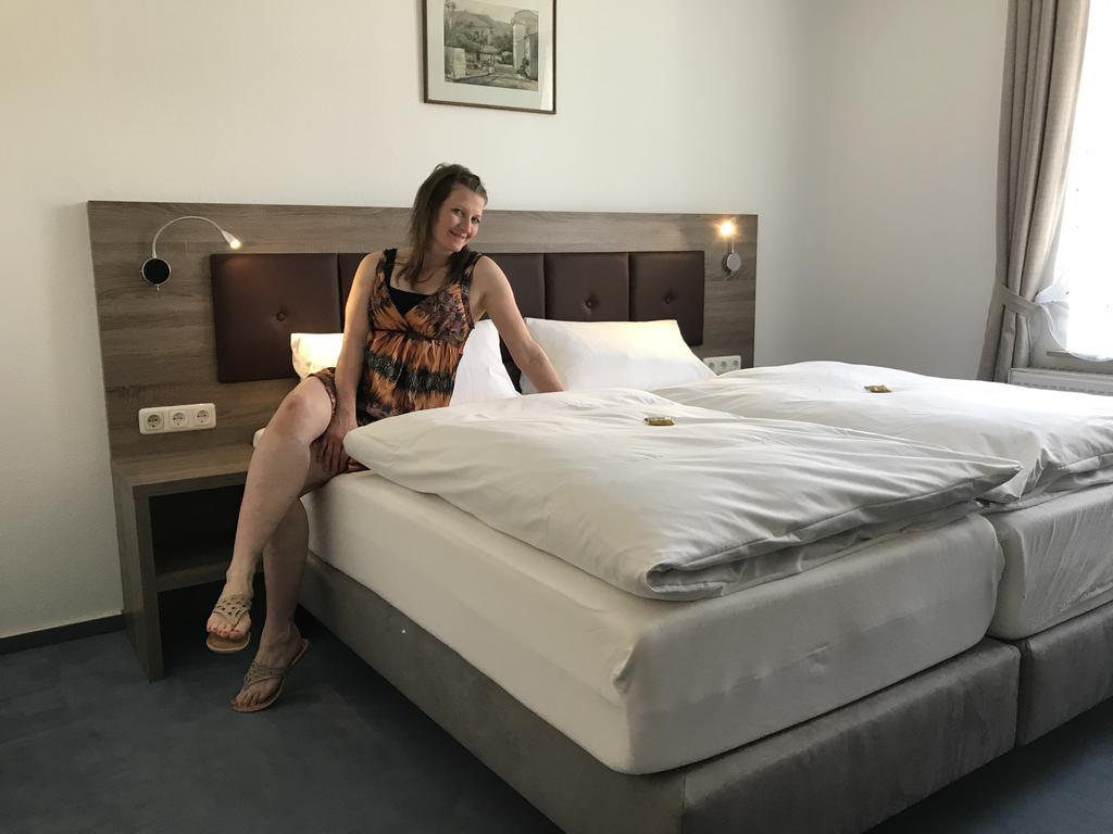 Hotel Junkerhaus Бад Залцуфлен Екстериор снимка