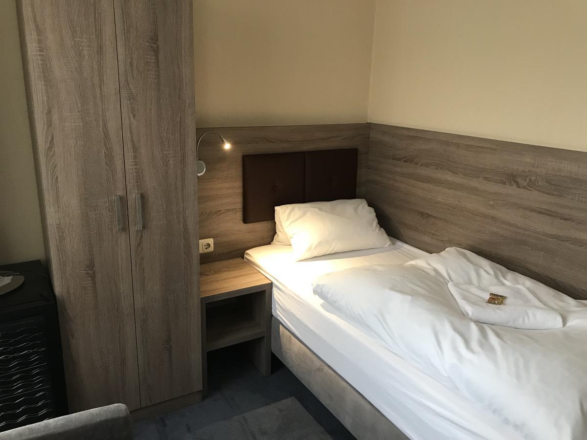 Hotel Junkerhaus Бад Залцуфлен Екстериор снимка