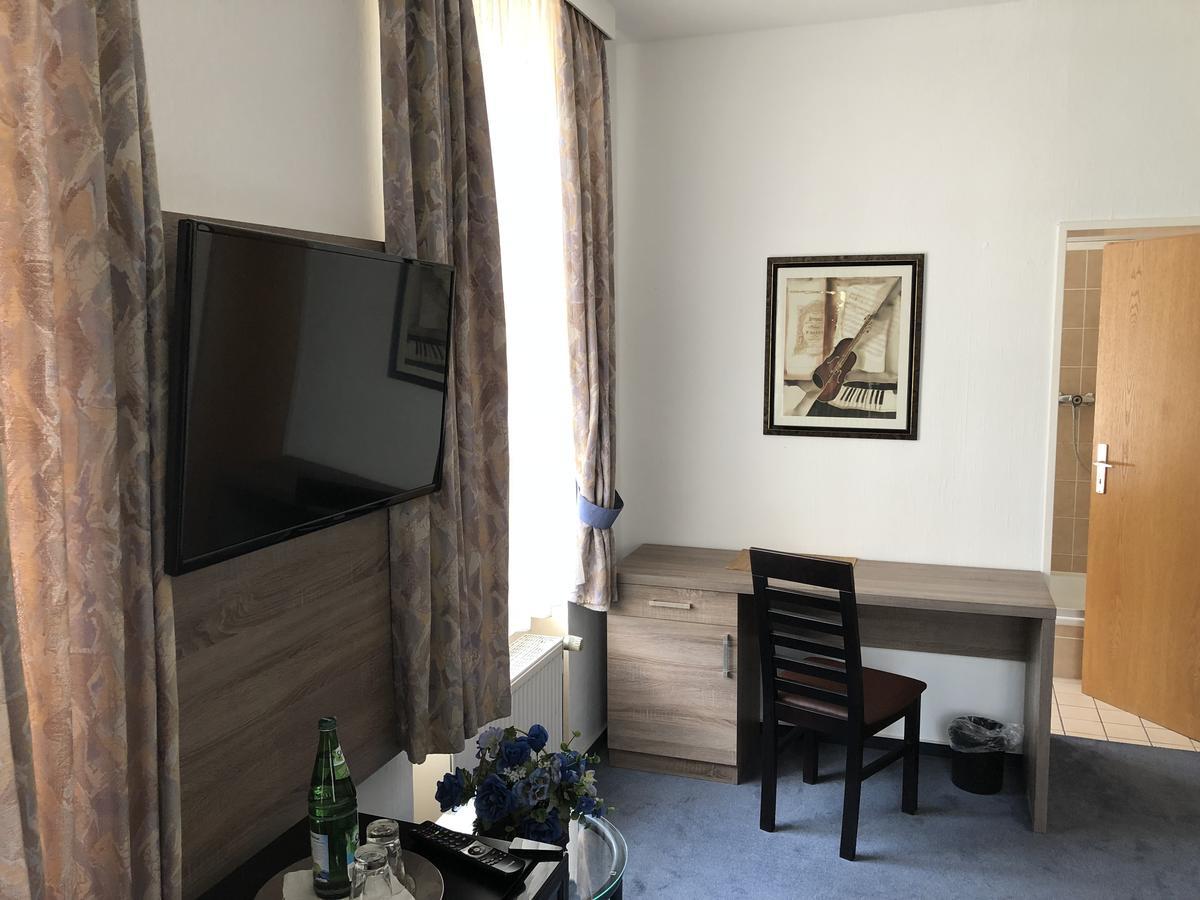 Hotel Junkerhaus Бад Залцуфлен Екстериор снимка